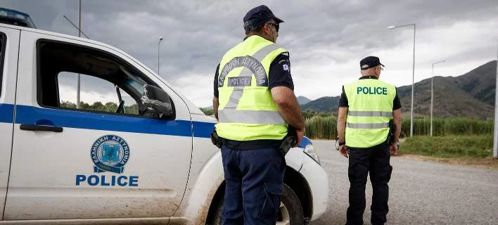 Κινηματογραφική καταδίωξη διακινητών στην Εγνατία Οδό – Συγκρούστηκαν με φορτηγό
